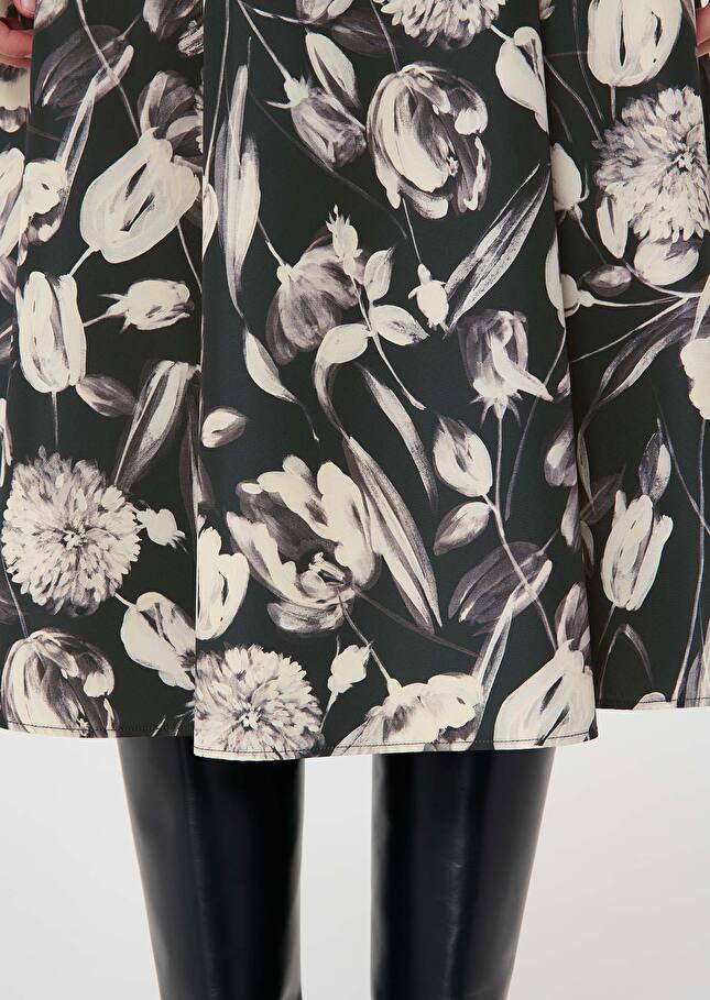 Black with ecru tulip print skirt Joe Craie TARA JARMON CH